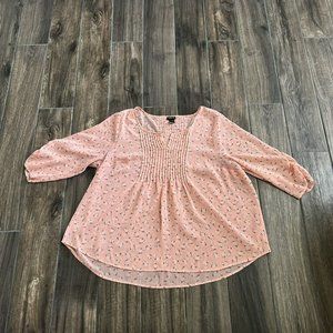 torrid Peach High Low Blouse size 2 or 18/20 floral
